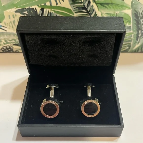 Hugo Boss Cuff Links - Picture 4 of 4